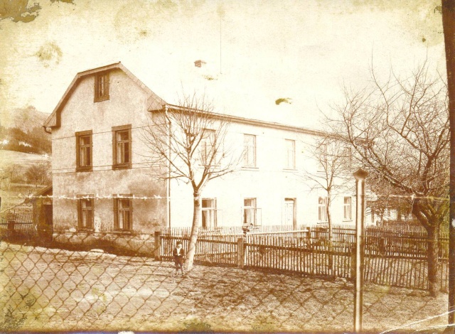 asi nejstarší dochovaná fotografie z roku 1933 - stará budova