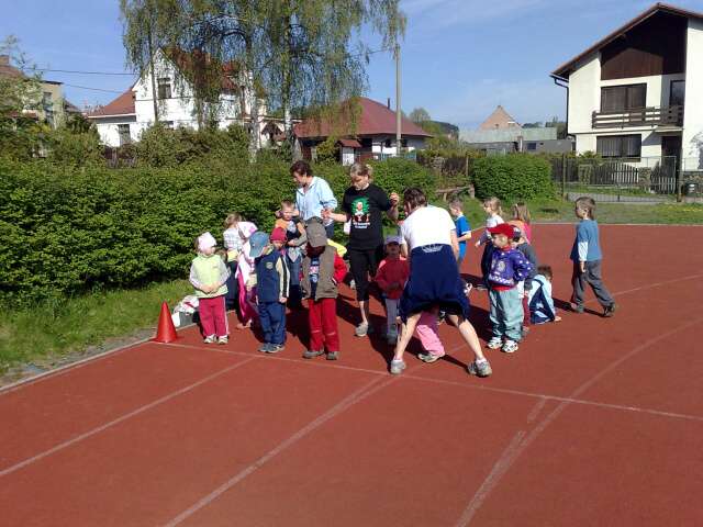 Děti vítají jaro - Lomnice nad Popelkou