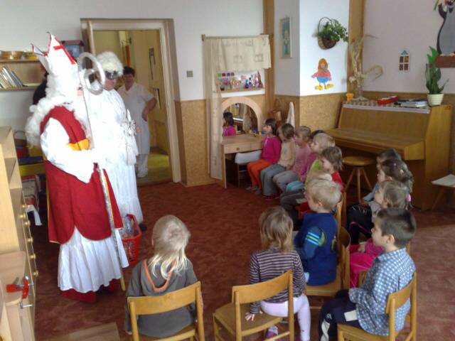 Dnes nás navštívil Mikuláš, anděl a čert.