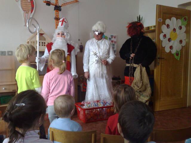 Dnes nás navštívil Mikuláš, anděl a čert.