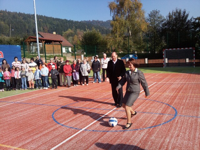 slavnostní otevření hřiště - 14.10.2010