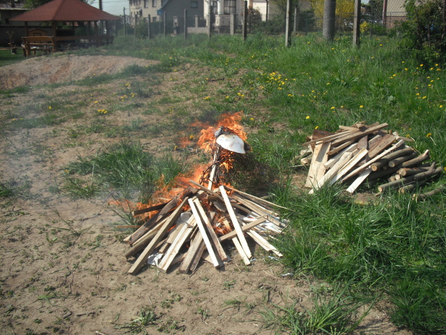 Čtvrtý slet čarodějnic