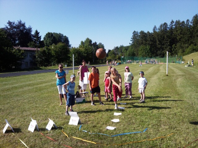 Netradiční olympiáda v Rovensku p.T.